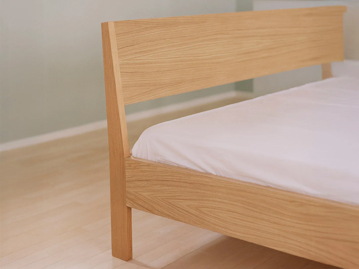 RYE Ejer sengeramme eg 200x200 cm med gavl