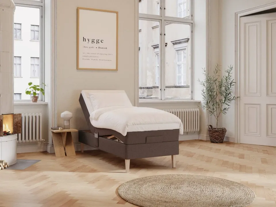Ragna elevationsseng 90x200 mørk brun