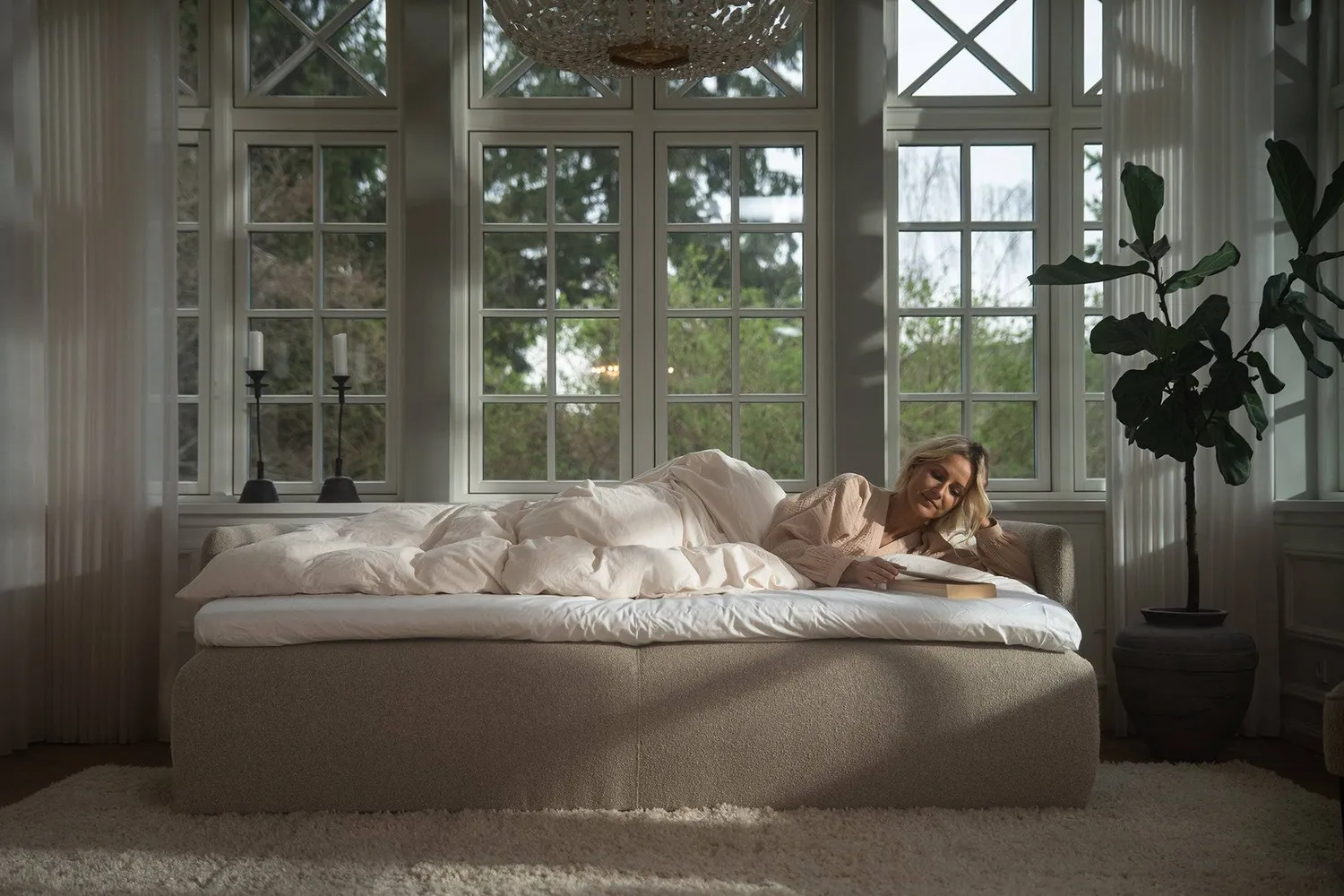 Ragna Cora 140x200 sovesofa sand 300