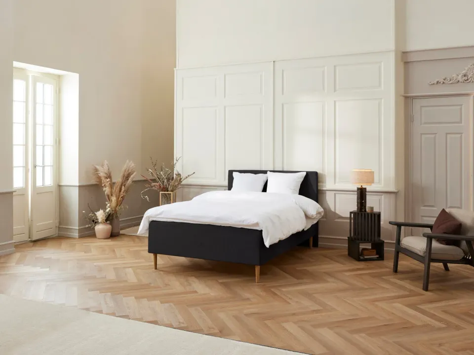 Fabrikkens Luksus boxmadras 105x210 cm sort latex 62 cm