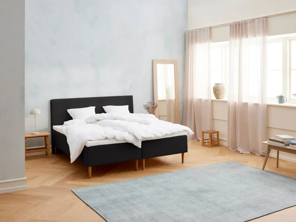 Fabrikkens Kølende Boxmadras 210x210 cm sort memoryskum