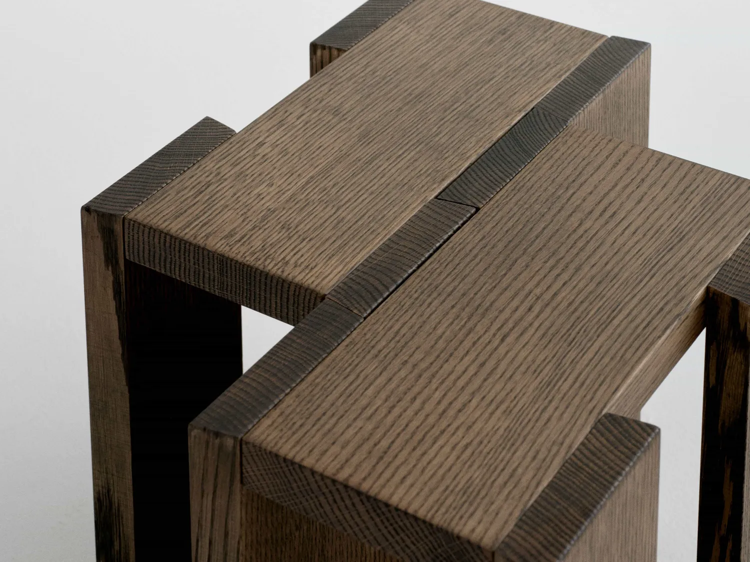 RYE Etagere sidebord medium røget eg massiv