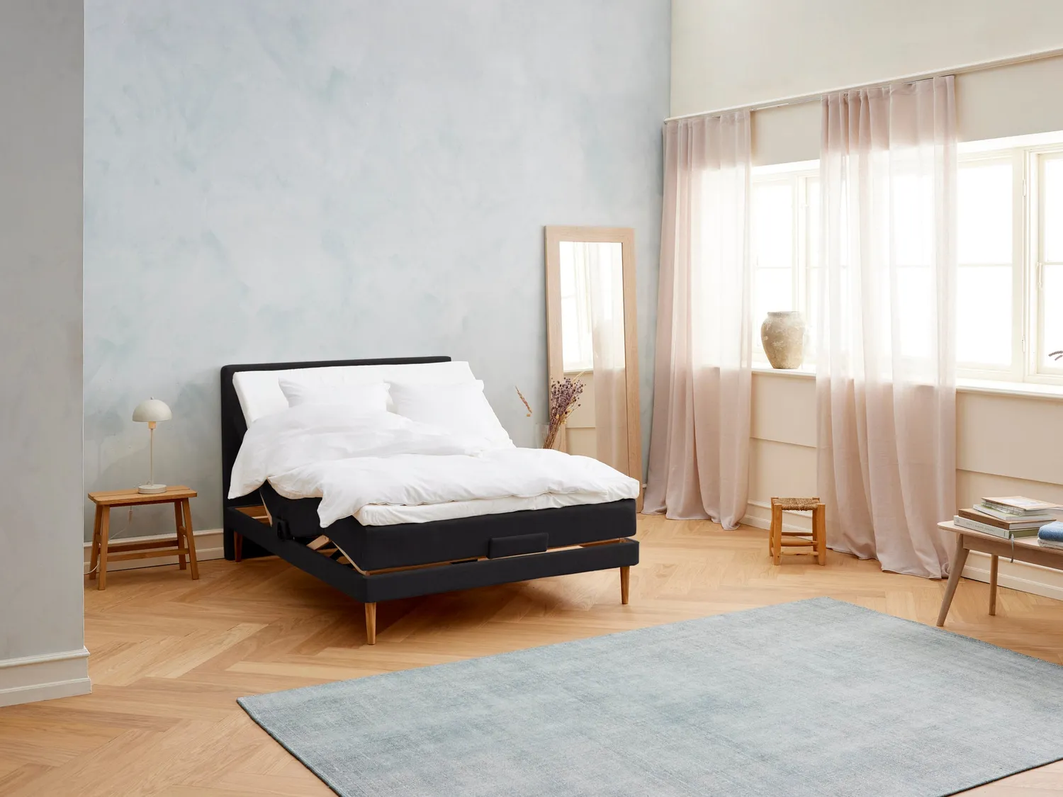 Sengefabrikken Kølende Elevation elevationsseng 105x210 cm sort