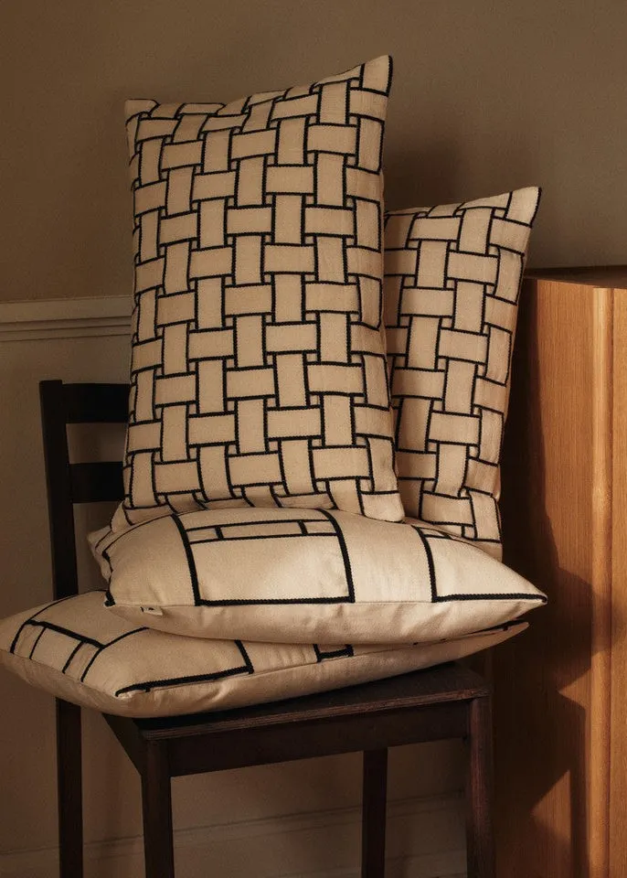 Ferm Living Lattice Offset Cushion pude off white sort