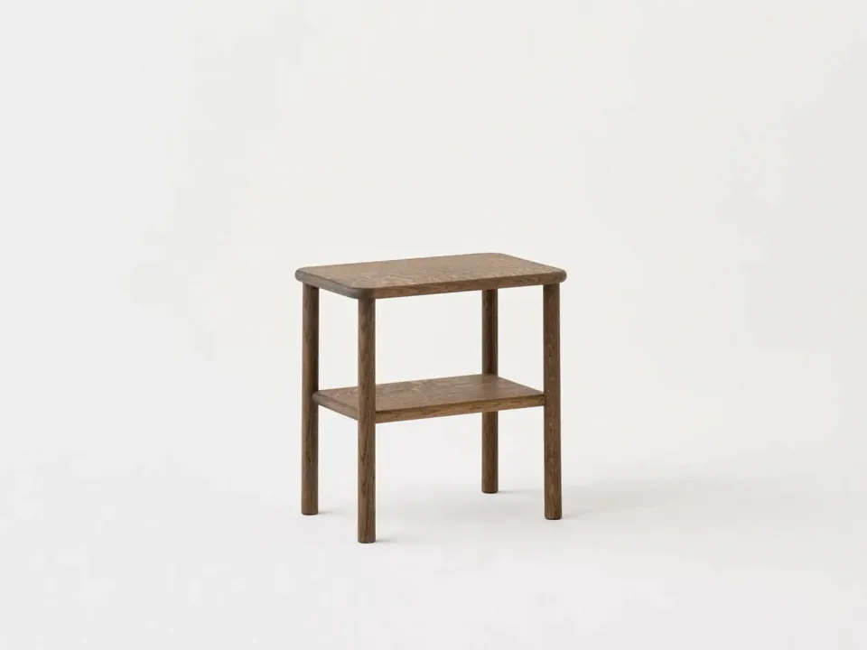 RYE Alling sengebord træ afrundet design