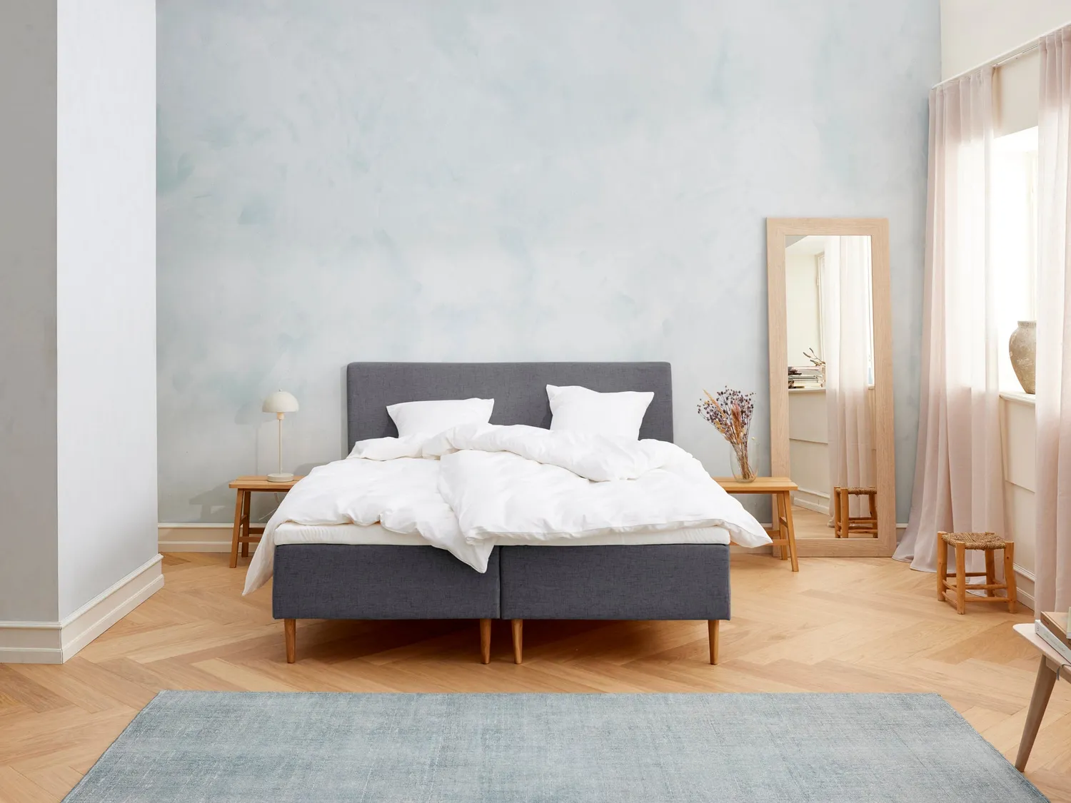 Fabrikkens Kølende Tromsø Box boxmadras 180x210 antracit dobbeltfjedret