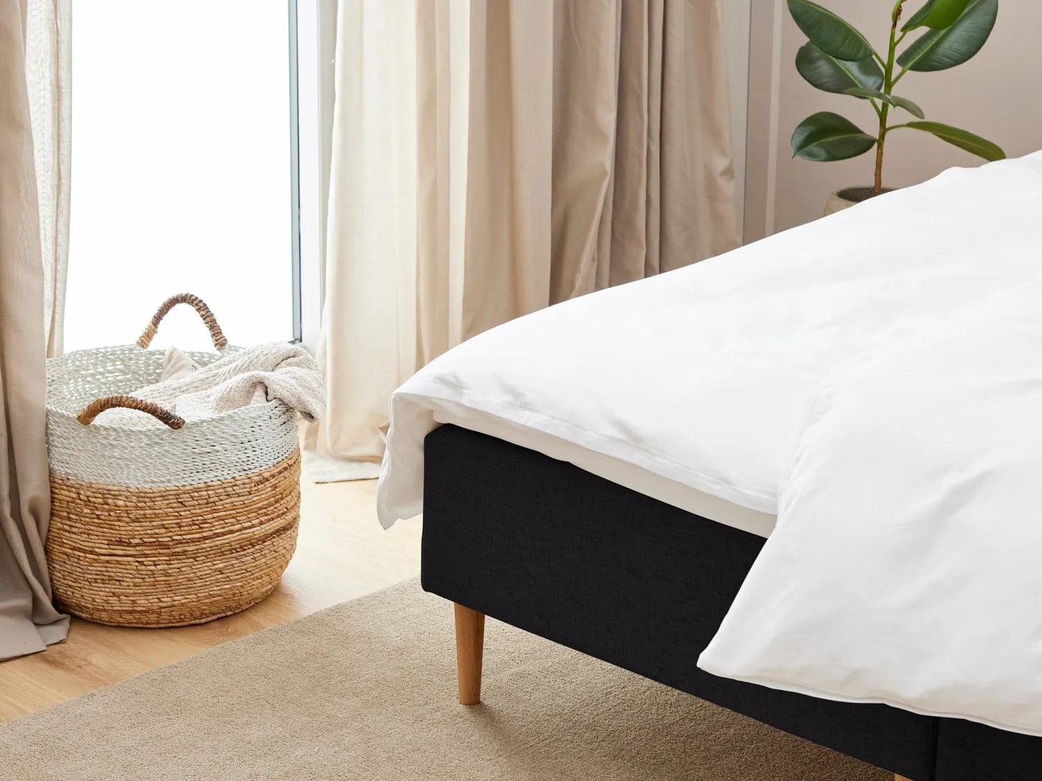 Fabrikkens Komfort Lyngdal Boxmadras sort 210x210 cm