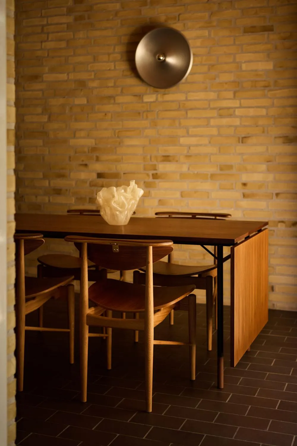 House of Finn Juhl Reading Chair stol eg mørk olie valnød finér